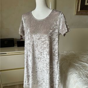 Full Tilt - Mid Mini dress . M / Medium. Rose Silver / shiny suede .